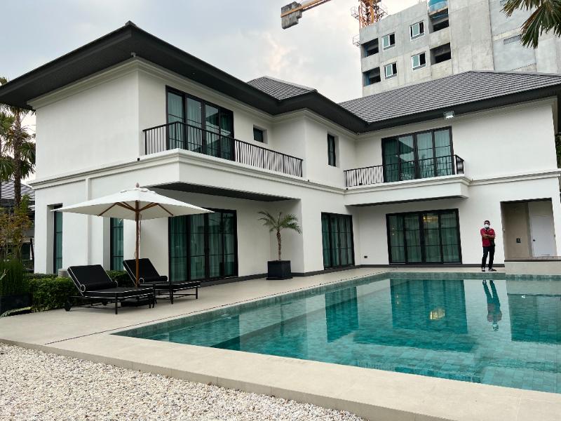 For SaleHouseChaengwatana, Muangthong : House For Sale in ONYX (Nichada Thani) 5 Bedroom, Land Size 378.5 sqw