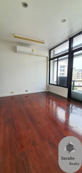 For RentHouseSukhumvit, Asoke, Thonglor : House For Rent in Watthana, Bangkok 4 Bedroom Usable area 300 sqm