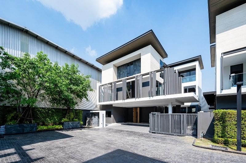 For SaleHousePattanakan, Srinakarin : House For Sale The Urban Reserve Rama 9-Motorway 4 Bedroom Usable area 524 sqm