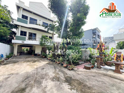 For SaleLandLadprao, Central Ladprao : Land with 3-storey detached house, Soi Lat Phrao 1 (next to Union Mall Lat Phrao), area 116 square wah, good location