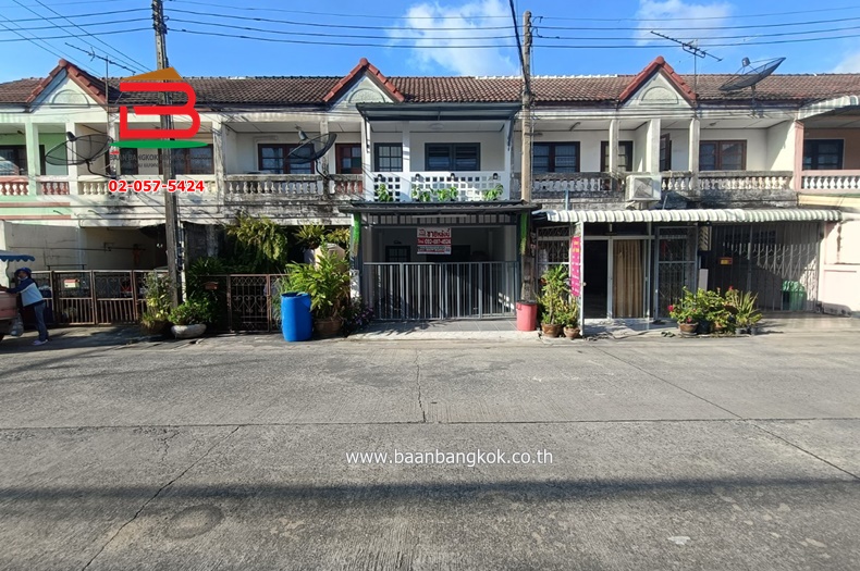 For SaleTownhousePathum Thani,Rangsit, Thammasat : Townhouse, Chaofa Community, area 17.2 sq m., Lam Luk Ka Road, Khu Khot Subdistrict, Lam Luk Ka District, Pathum Thani Province