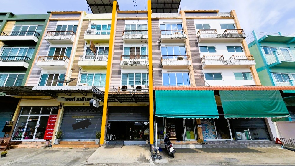 For SaleShophouseNonthaburi, Bang Yai, Bangbuathong : Prime Location on Sai Ma Road! Suitable for Business with Parking Available! 4.5-storey Commercial Building with Rooftop, 24 sq.wa, in Excellent Condition. Close to Rattanathibet Road, Phra Nang Klao Bridge, and MRT Sai