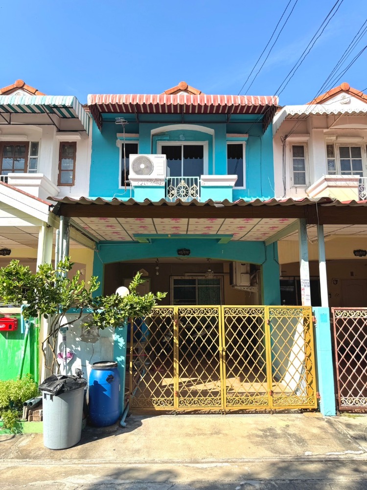 For SaleTownhouseNawamin, Ramindra : The best Price! Very affordable! 2-Storey Townhouse for Sale in KC Village Ramintra 8, 16 Sq. Wah, 2 bedrooms, 2 bathrooms, Prime location on Hathairat 39 Road, near the expressway.