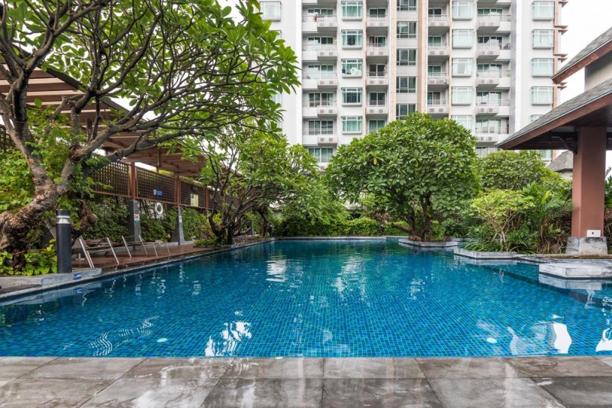 For RentCondoRama9, Petchburi, RCA : Condo for rent, MRT Phetchaburi, very beautiful, beautifully decorated, luxuriously decorated, inside the room, you can see the view from 3 sides, living room, you can see the view of Baiyoke Building, bedroom on the other side, you can see Central Rama 9