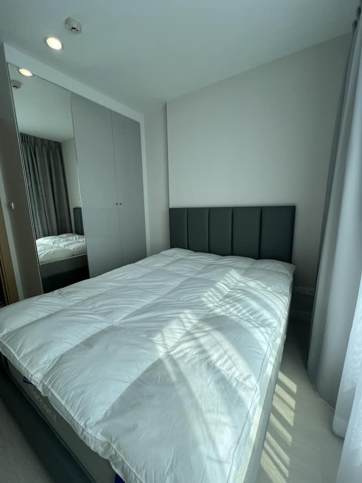 For RentCondoRama9, Petchburi, RCA : 🌸📌FOR RENT>> The Base Rama 9 - Ramkhamhaeng>> ♡ Newly renovated room ♡ 28th floor, size 30 sq m, corner view of Ramkhamhaeng Road, room is not hot, near MRT Rama 9 #LV-MO1042