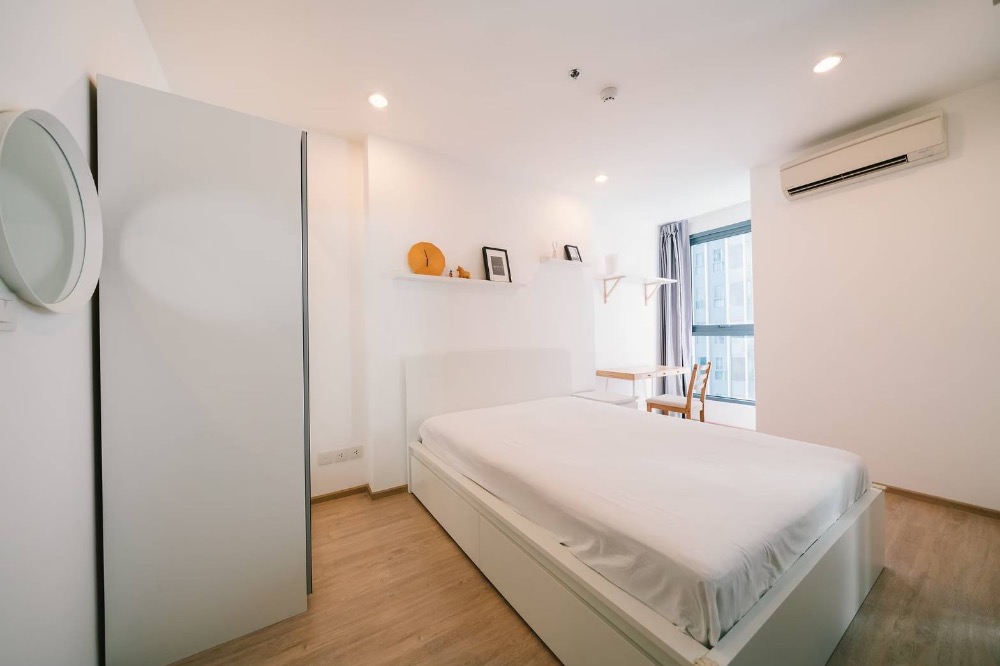 For RentCondoSiam Paragon ,Chulalongkorn,Samyan : ✨ Big room, cheap price, very rare! ✨ Ideo Q Chula-Samyan Room size: 1 bedroom, 1 bathroom Rental price: only 25,000 baht/month 📞 Call: 086-746-8882 (K. Cooper)