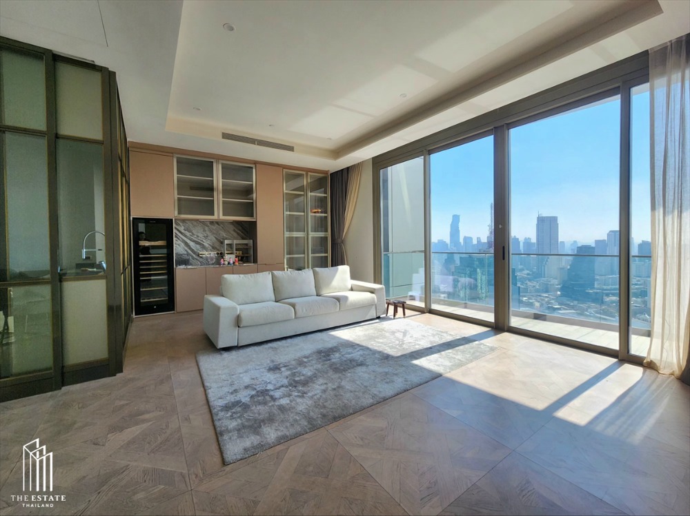 For SaleCondoWongwianyai, Charoennakor : For rent and Sell The Residences at Mandarin Oriental, corner room, ICONSIAM view, 151.71 sq.m sq.m. 2 bedroom @230,000 Baht