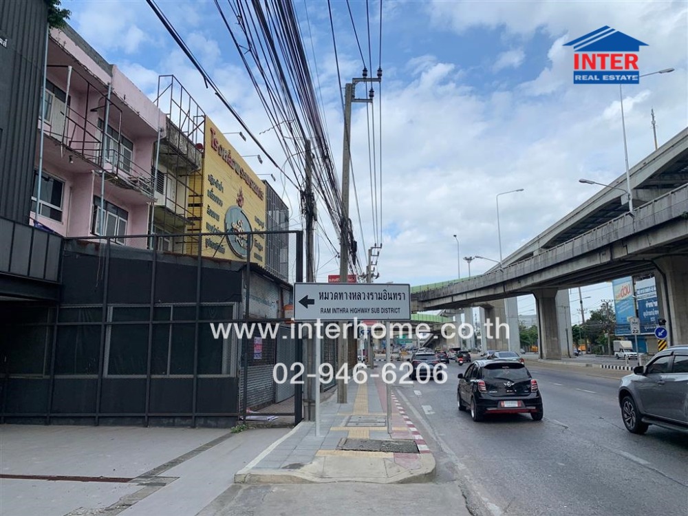 For SaleShophouseNawamin, Ramindra : Commercial building, 4.5 floors, 16 sq m. Commercial building near Fashion Island, between Soi Ram Intra 66 and 68, Kaset Nawamin Road, Ram Intra Road, Khan Na Yao District, Bangkok