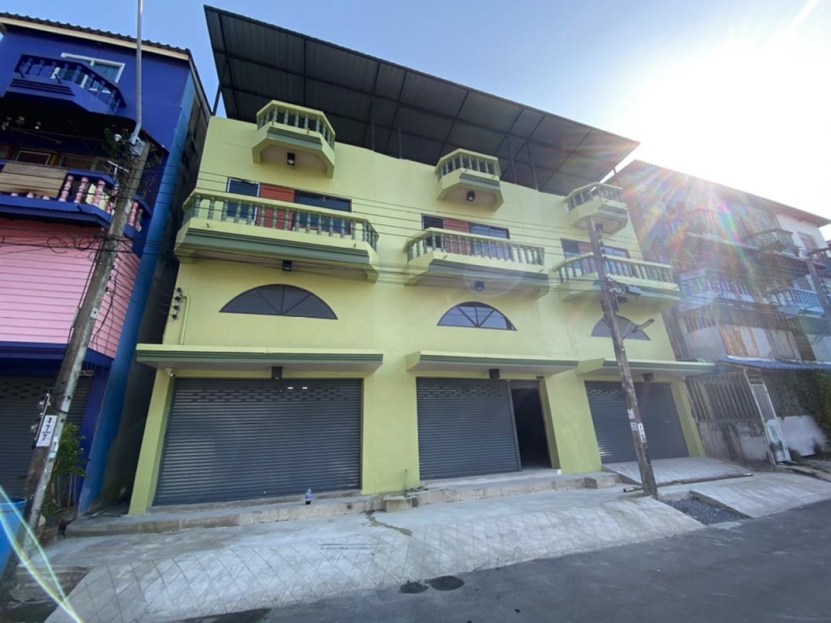 For RentShophouseMin Buri, Romklao : Shophouse for rent, 56 sq m, Soi Rom Klao 21 (3 units), 30,000/month