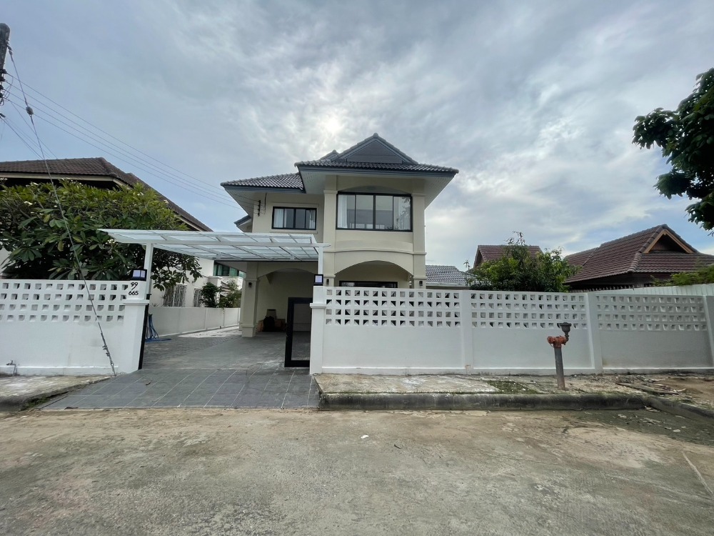 For SaleHouseChiang Mai : House for sale, Pimuk 1, near Ruamchok intersection, no flooding, 4 bedrooms, 91 sq.w., 4.75 million