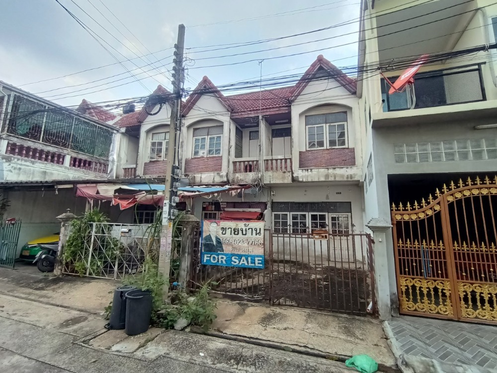 For SaleTownhouseBang kae, Phetkasem : Townhouse for sale, 2 floors, Petchkasem 48, Bang Wa, Bang Waek 69, near Wat Chai Chim School