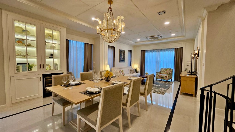 For RentHousePattanakan, Srinakarin : For Rent: Luxury Home at Nantawan Rama 9 - New Krungthepkreetha Modern Classic Design with Premium Decoration