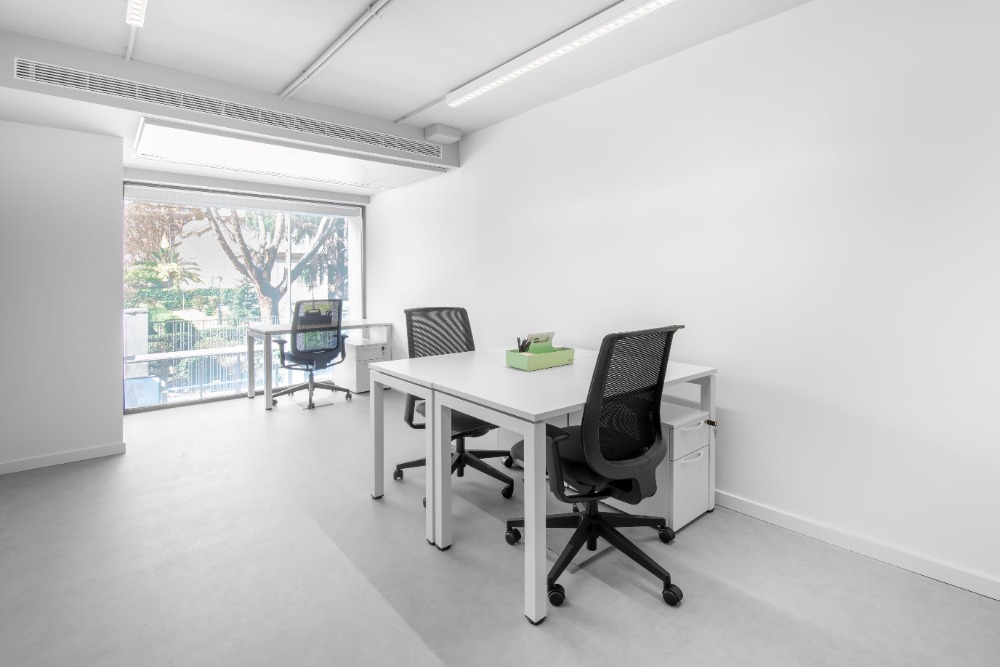 ให้เช่าสำนักงานราชเทวี พญาไท : Beautifully designed office space for 3 persons in Spaces Vanit Place Aree