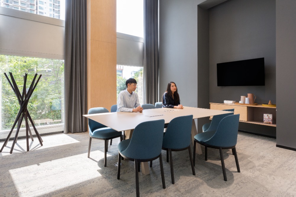 For RentOfficeSathorn, Narathiwat : Fully serviced private office space for you and your team in Spaces Empire Tower