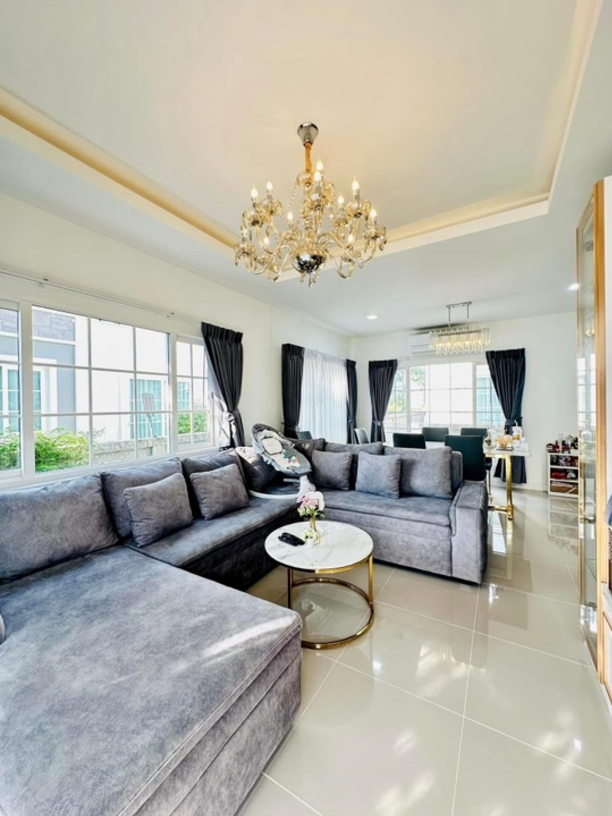 For RentHouseSamut Prakan,Samrong : 🌟For rental Semi-Detached House Golden Neo Sukhumvit- Lasalle. Semi- Detached House 2 storeys 4 bedrooms/ 4 Bathrooms.
Fully furnished and decorated.🔑Rental Fee 75,000 THB/ Month