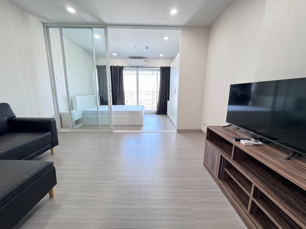 For RentCondoPinklao, Charansanitwong : Supalai Park, Fai Chai Intersection, vacant room for rent, beautiful room, open view, fully furnished, 12,000/month