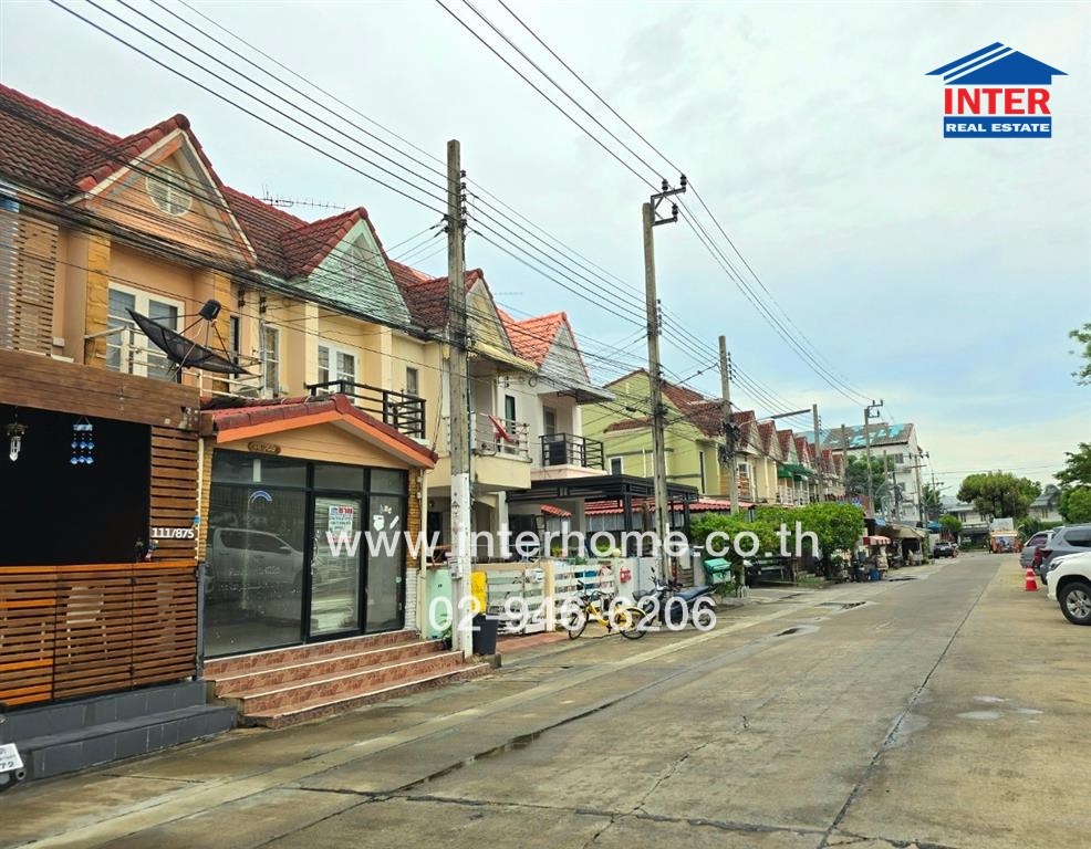 For SaleTownhouseYothinpattana,CDC : 2-storey townhouse, 18 sq w, First Home Village, Soi Ruammit Phatthana, Intersection 7, Sukhapiban 5 Road, Watcharapol Road, Ram Intra Road, Bang Khen District, Bangkok