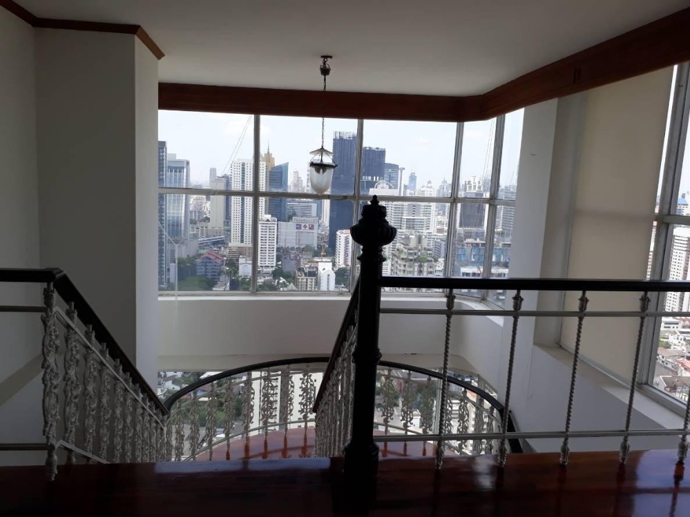 ให้เช่าคอนโดสุขุมวิท อโศก ทองหล่อ : LTHC11355- D.S. Tower 1 FOR RENT Size 550.47 sqm. 5 beds 6 baths Near BTS Phrom Phong Station ONLY 120K/Month