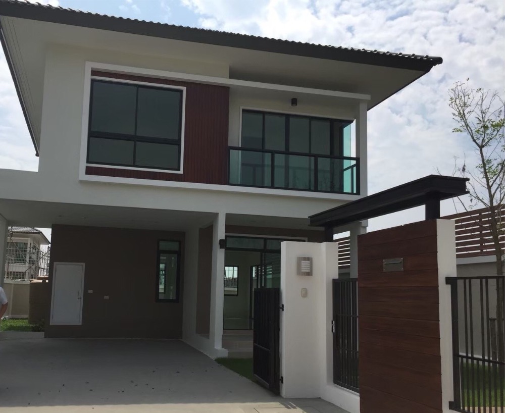 For SaleHousePathum Thani,Rangsit, Thammasat : For sale: corner detached house, Phumi Phirom Premium, Rangsit, Khlong 5, only 4.9 million baht.