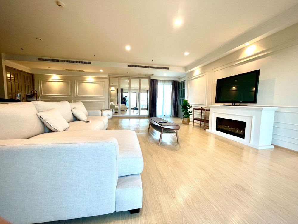 For RentCondoSukhumvit, Asoke, Thonglor : For rent: Noble Remix (Sukhumvit36) near BTS Thonglor 100 meters.