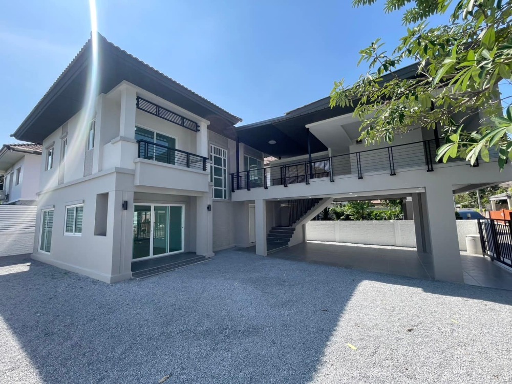 For SaleHousePathum Thani,Rangsit, Thammasat : 🔥Urgent Sale🔥🏘🏠 Single house, Phatsar 4 The Elegance ✅ Beautiful house, good location, near the shopping mall 🎉🎉 Happy to serve 🙏 Interested, please contact 𝙇𝙄𝙉𝙀 (very fast response): 📱 Property code 6712-1302 📱: Line ID: @bbcondo88