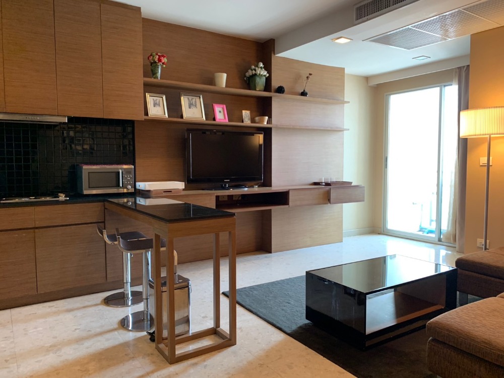 For RentCondoSukhumvit, Asoke, Thonglor : Beautiful room, very good price!! 2 bedrooms, 2 bathrooms, 80 sq m, high floor, beautiful view, very comfortable room.