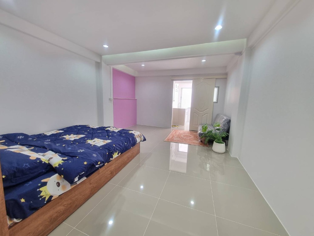 For SaleCondoNawamin, Ramindra : New renovated condo for sale, with Donthraville Town Phraya Suren Ram Inthra Bangchan, Pink Line Fashion Island Suwinthawong Hathairat Nimit Mai Min Buri Ramkhamhaeng Safari Ward, Khlong Sam Wa along the Khlong Song Panya Inthra