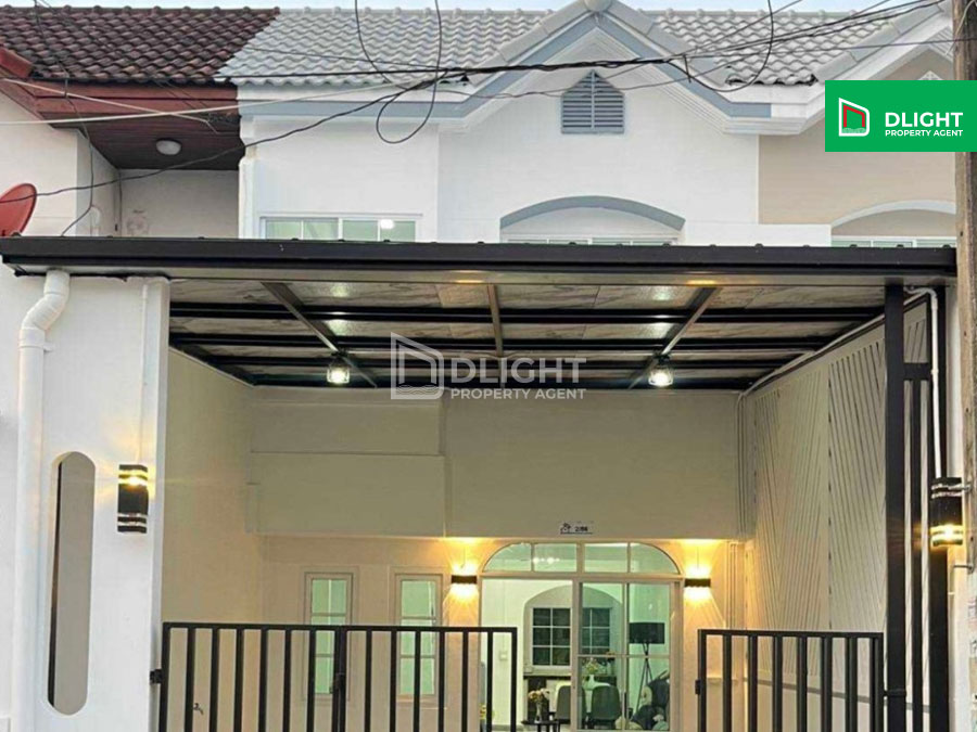 For SaleTownhouseMin Buri, Romklao : Brand new! 2-storey townhouse, renovated throughout, modern style, Panasonthi 2, area 18.5 sq.w., 2 bedrooms, 2 bathrooms, with a fully-built-in kitchen, parking for 1 car, good location, close to all amenities, special price only 1.89 million baht.