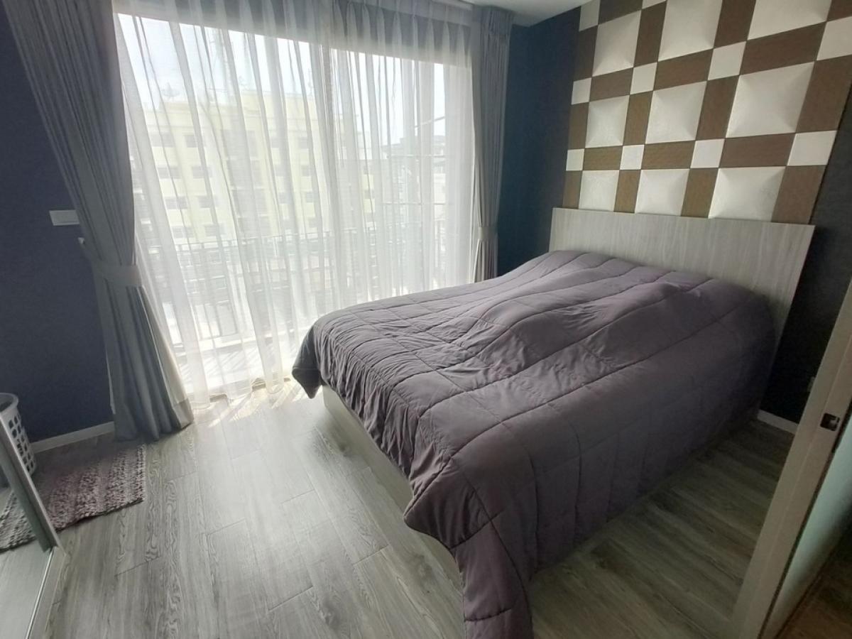 For SaleCondoLadprao, Central Ladprao : Urgent sale, good price, 1 bedroom, 29 sq m, high floor, convenient transportation, near MRT Lat Phrao, price 2.39 mb, interested contact 0808144488