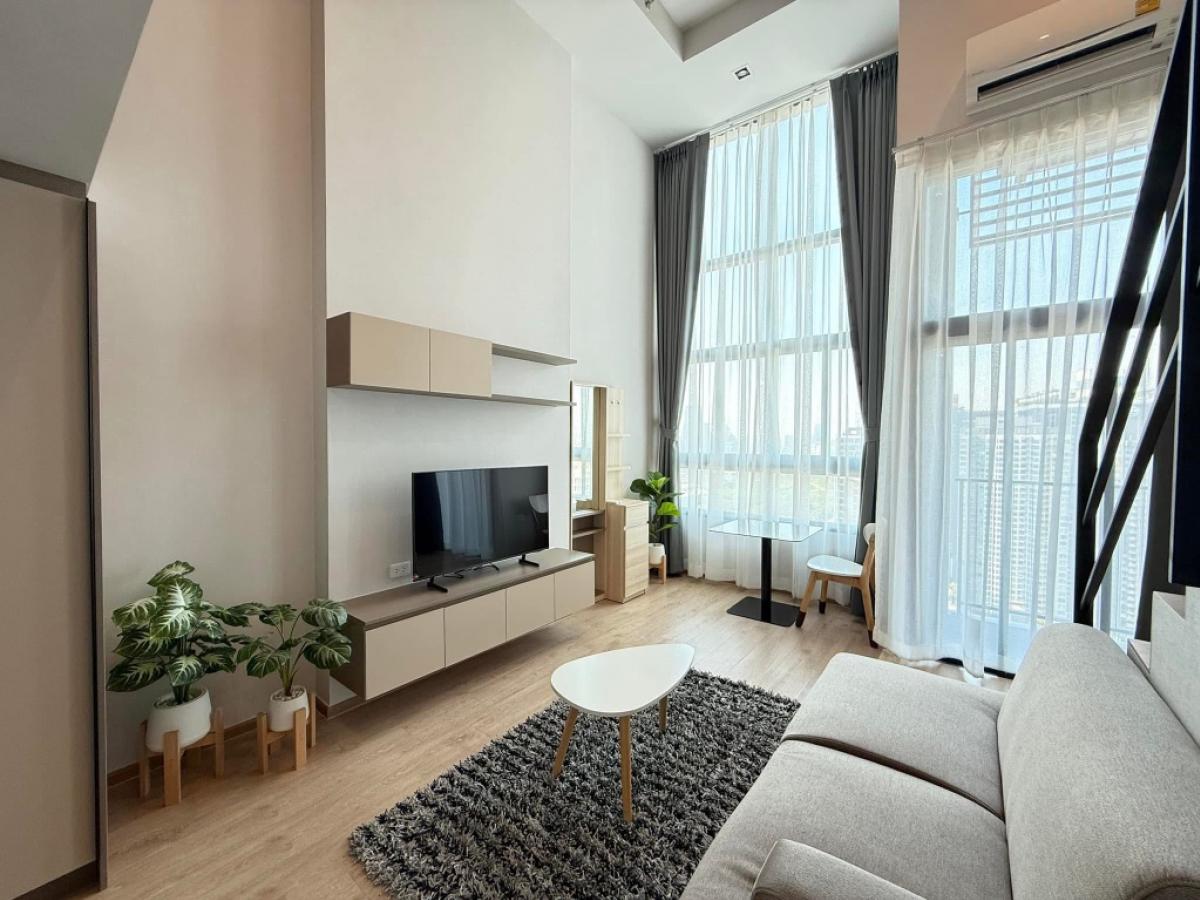 For RentCondoRama9, Petchburi, RCA : 🔥 Home Sweet 🔥 𝐈𝐃𝐄𝐎 𝐑𝐀𝐌𝐀𝟗 𝐀𝐒𝐎𝐊𝐄 (Area 36.5 sqm. Floor 34) 1Bed 1Bath Duplex, complete electrical appliances and furniture, ready to move in 🔴 𝐒𝐩𝐞𝐜𝐢𝐚𝐥 𝐩𝐫𝐢𝐜𝐞 27,500/month ✅ 𝐋𝐢𝐧𝐞 : @𝐬𝐚𝐧𝐡𝐚𝐩𝐫𝐨𝐩𝐞𝐫𝐭𝐲