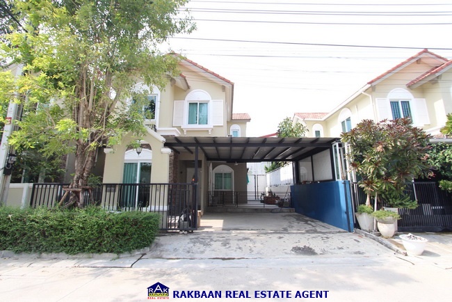 For SaleHouseSamut Prakan,Samrong : For sale: Twin house, Meliso Park, Nam Daeng, 36 sq m, 4 bedrooms, 3 bathrooms, built-in furniture throughout the house, 5 air conditioners, ready to move in