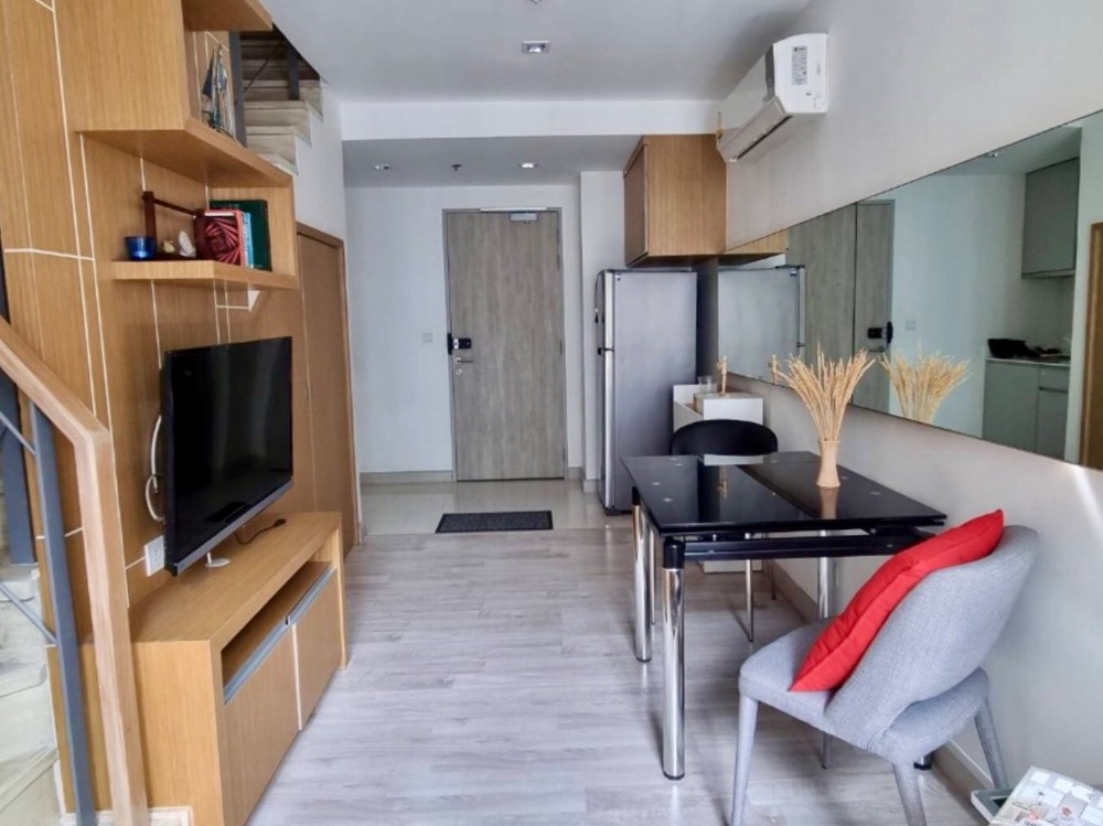 For RentCondoRama9, Petchburi, RCA : For Rent: IDEO Mobi Rama 9 Stylish Duplex Condo with Modern Design