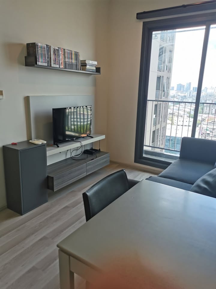 For RentCondoRatchadapisek, Huaikwang, Suttisan : Centric Ratchada Huai Khwang fully furnished with WIFI condo for rent