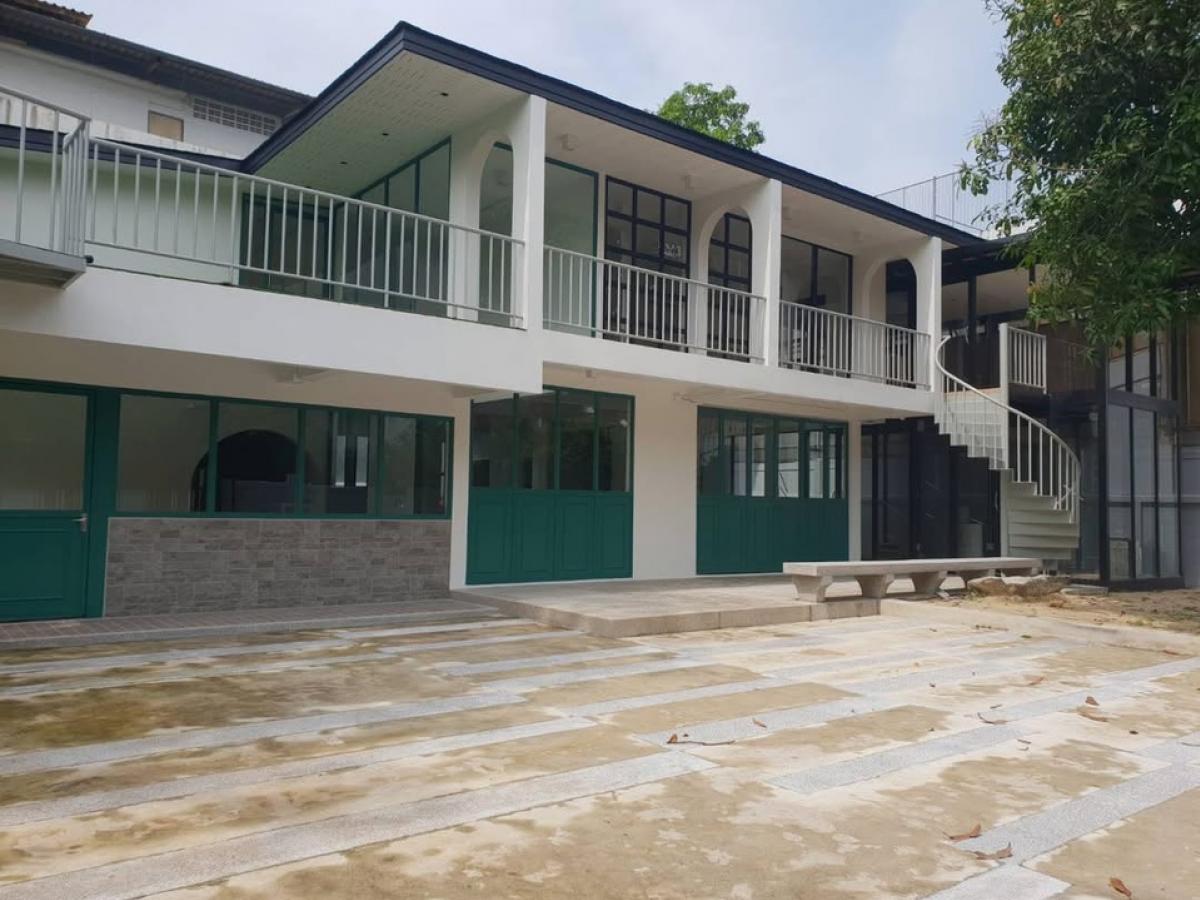 For SaleHome OfficeOnnut, Udomsuk : 📢👇Sell with tenants, contract until April 2026, monthly rent 90k, home office with bedroom, small meeting room, maid's room, multipurpose room, near BTS