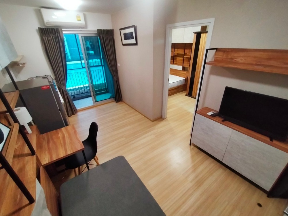 For RentCondoChaengwatana, Muangthong : For rent.. Beautiful room, fully furnished, comfortable to live in **Free parking for 1 car** **Free condo common fee, price only 8000.-/month!!