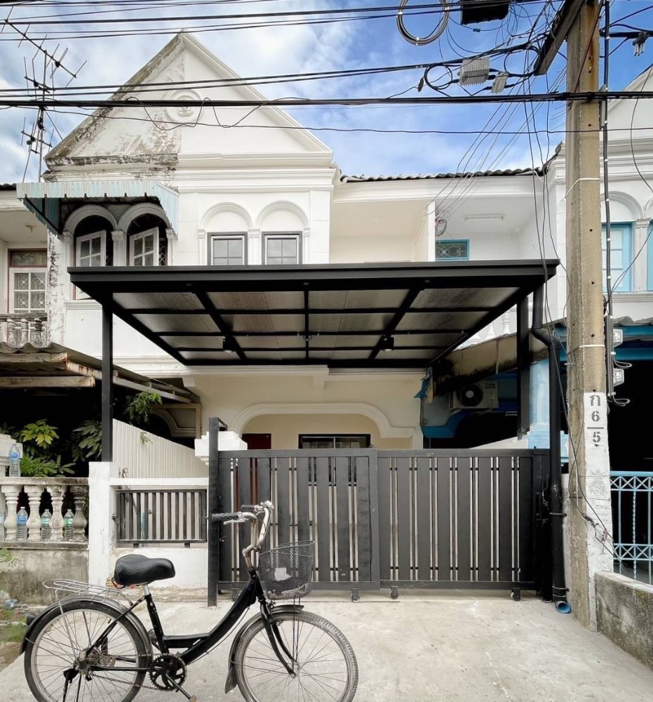 For SaleTownhouseOnnut, Udomsuk : Townhouse for sale, 2 floors, Sukhumvit 93, Soi Phung Mi 21, newly decorated, ready to move in, near BTS