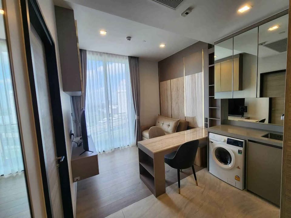 For RentCondoLadprao, Central Ladprao : The Crest Park Residences, luxury condo near Lat Phrao Intersection, near BTS Lat Phrao Intersection, MRT Phahon Yothin, 1 bedroom for rent 29k, contact now