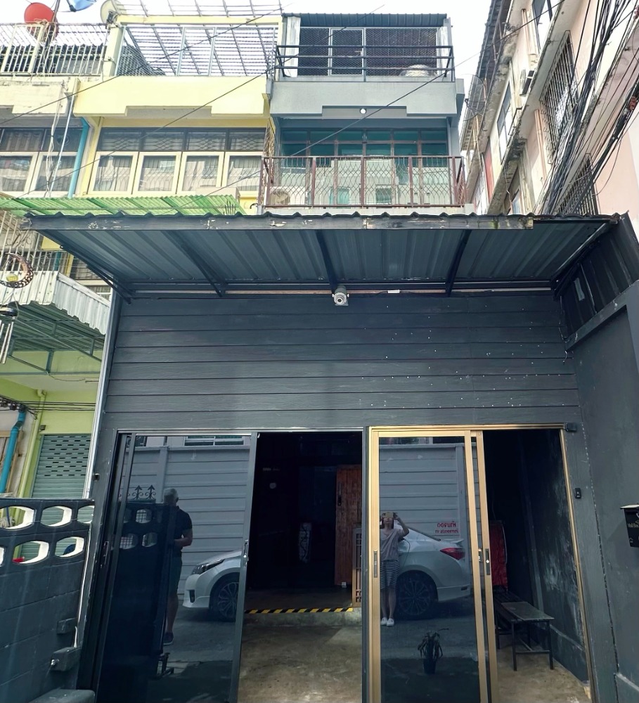 For RentShophouseSilom, Saladaeng, Bangrak : Commercial building for rent, 4 floors, Soi Pipat 2, Silom, prime location (TFP-80066)