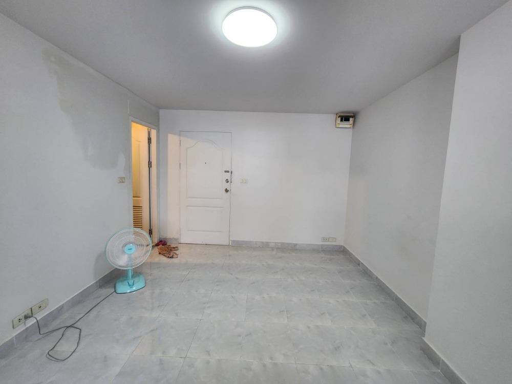 For SaleCondoPattanakan, Srinakarin : Renovate​ as​ a​ New​ room​! Unit for SALE at Prima Srinakarin!! Near MRT​ Sri-nuch(yellow​ line)​ Special Price!!