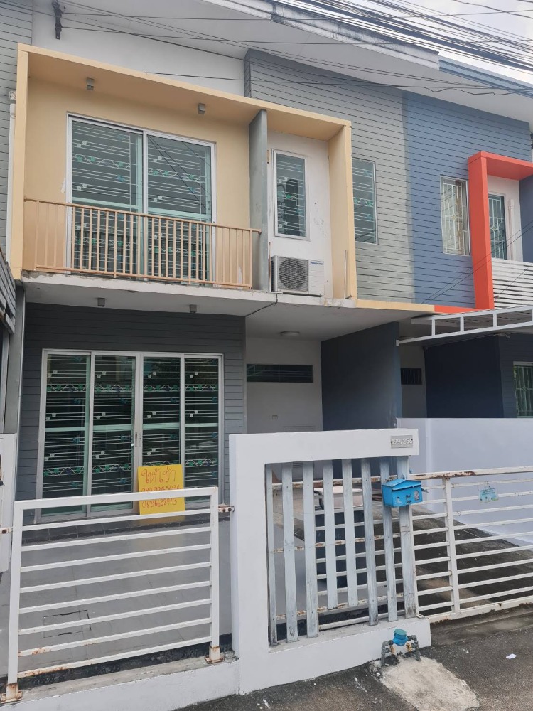 For RentTownhouseKaset Nawamin,Ladplakao : Townhouse for rent, The Connect 9, Kaset-Nawamin - Size 22 sq m. - Usable area 132 sq m. 2 floors - 3 bedrooms, 2 bathrooms, 1 kitchen - Parking for 2 cars Nearby places - Opposite Chocolate View Restaurant