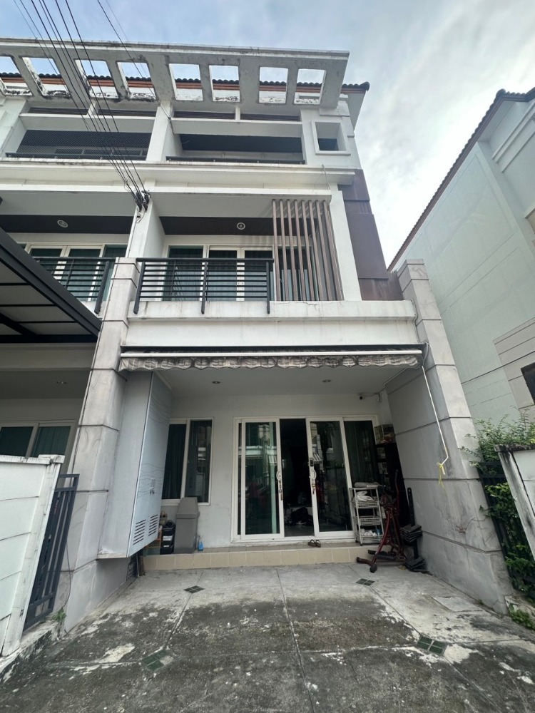 For RentTownhouseKasetsart, Ratchayothin : BT84 House for rent Baan Klang Muang Ladprao-Sena 2