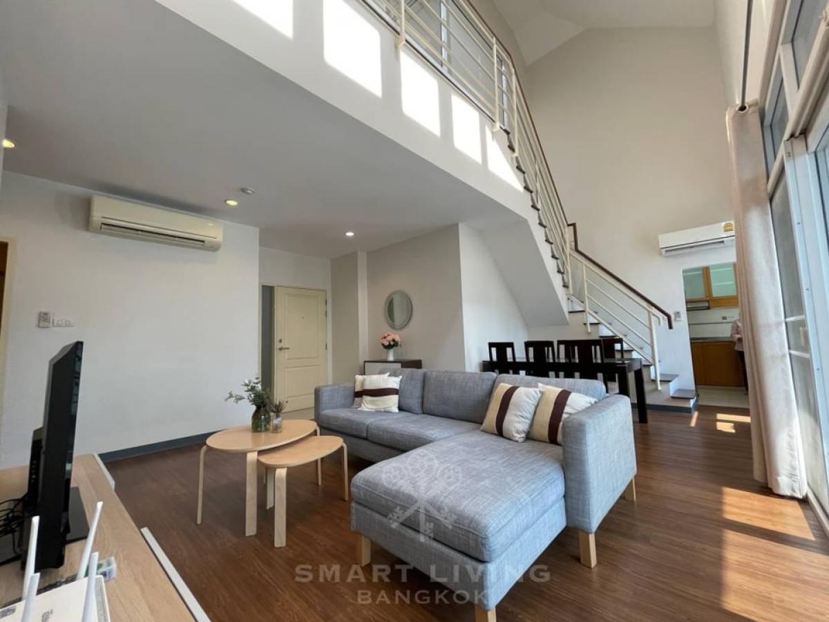 ให้เช่าคอนโดสุขุมวิท อโศก ทองหล่อ : Available Feb 25Looking for 3 bedrooms duplex at Thonglor