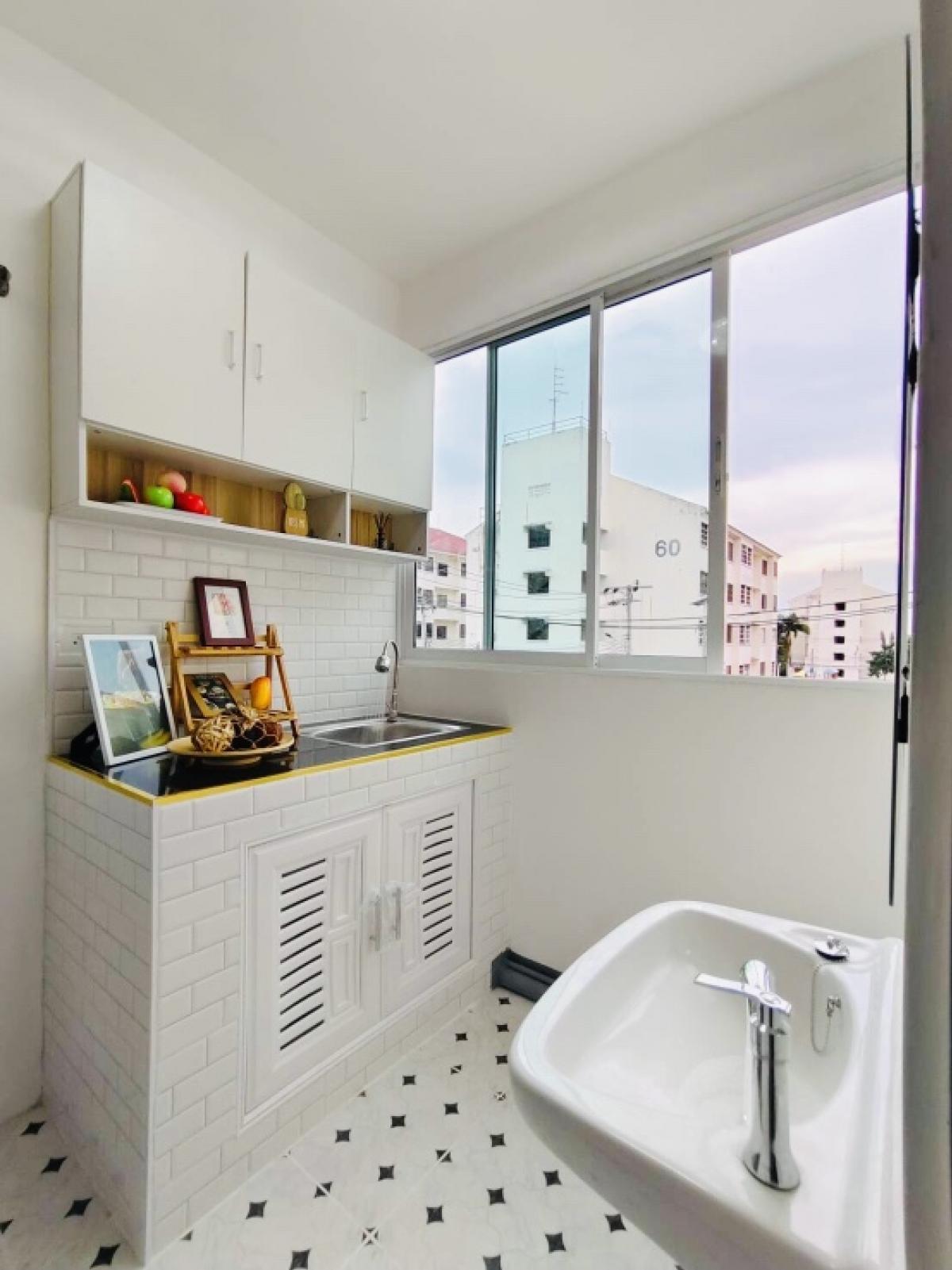 For SaleCondoBangna, Bearing, Lasalle : (Owner selling) Newly renovated condo, free transfer!! Suvarnabhumi 2 Bangna Eua-Athorn Project, Km.16, Building 52, 3rd floor