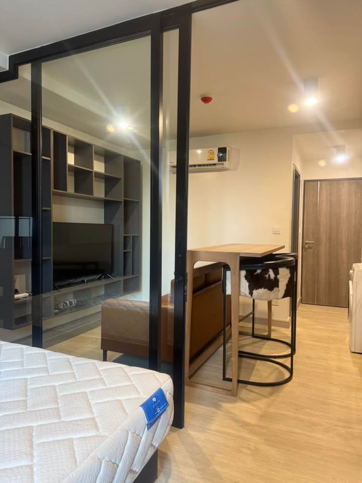 For RentCondoWitthayu, Chidlom, Langsuan, Ploenchit : 🌟 Dont miss! Pet Friendly Condo in the city center, very good price 🌟 Maestro 02 1 bedroom, 1 bathroom, rent only 20,000 baht/month