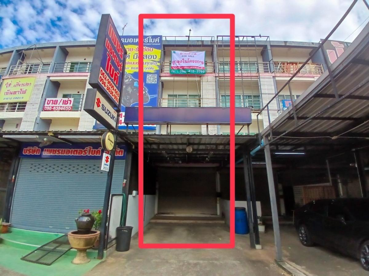 For SaleShophousePathum Thani,Rangsit, Thammasat : ✨️BEST PRICE in Thanyaburi - Khlong 4✨️ 4-storey commercial building (+rooftop), lots of space, suitable for opening a business