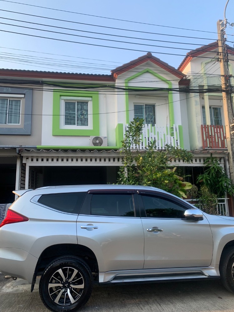 For SaleTownhouseNonthaburi, Bang Yai, Bangbuathong : Cheap townhouse for sale, fully furnished, 17.1 sq.w., opposite the juristic office, no one in front of the house