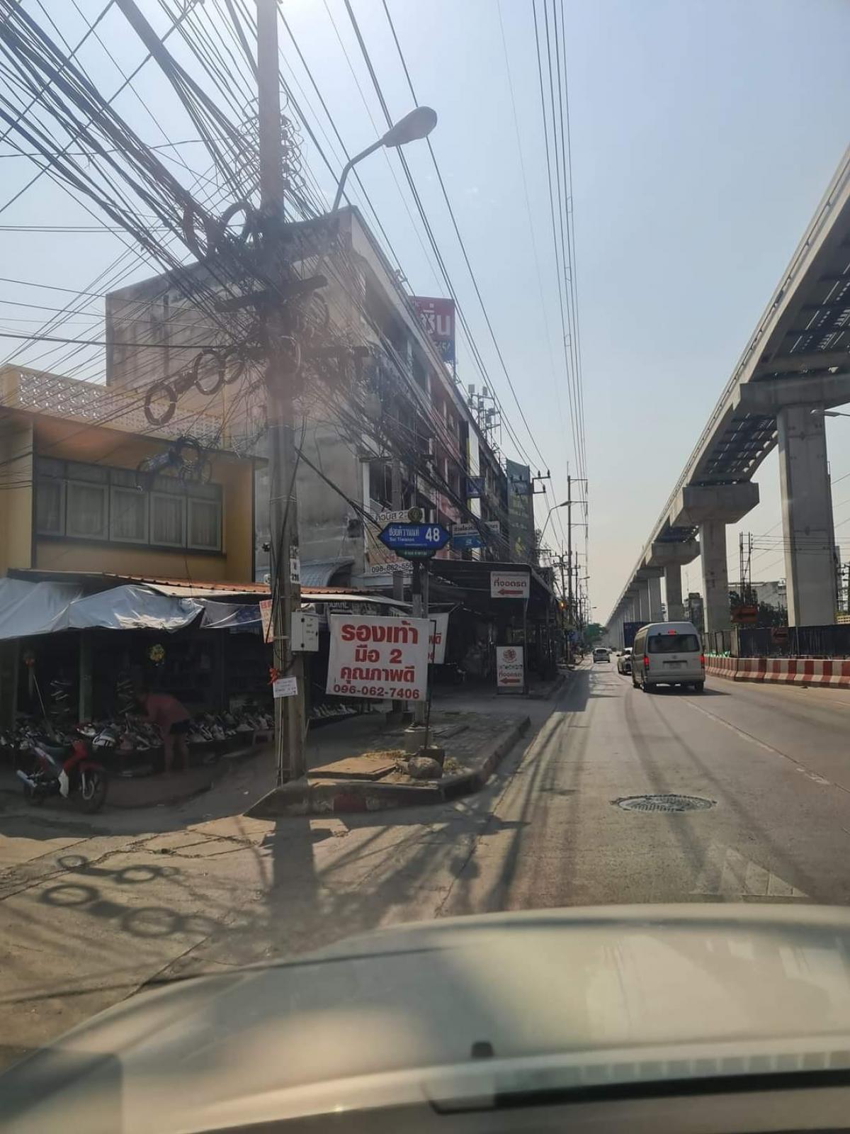 For SaleLandChaengwatana, Muangthong : Land for sale suitable for building a house