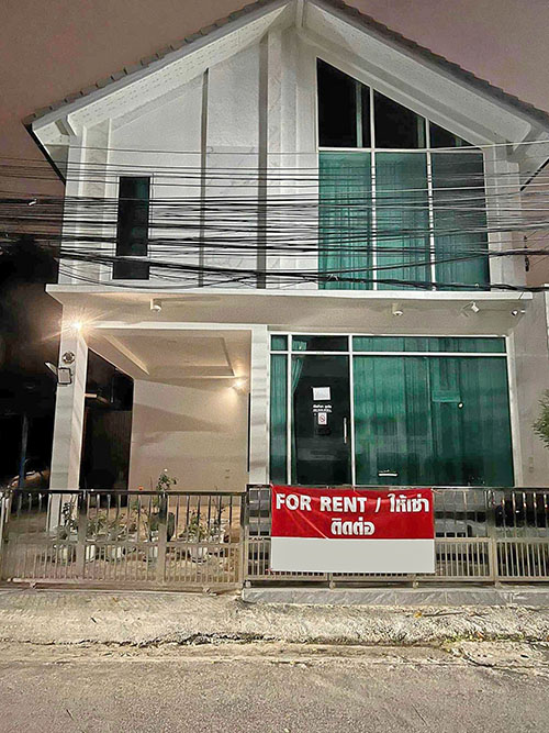 For RentShophouseChiang Mai : Commercial building for rent good location near by 5 min to Maya, No.1H583