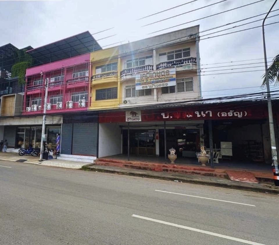 For SaleShophouseSa Kaeo : For sale: 2 commercial buildings, 88 sq m, Aranyaprathet, Sa Kaeo