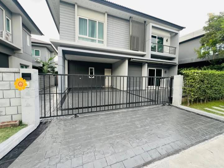 For RentHouseLadkrabang, Suwannaphum Airport : #For rent, 2-storey single house, 4 bedrooms, 3 bathrooms, Centro Bangna Village, Ring Road, house has never been occupied, next to the clubhouse, 10 steps to reach, with furniture and electrical appliances, rental price only 38,000 baht / month